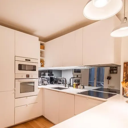 Republique Marais Charm Apartment