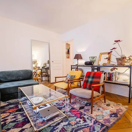 Republique Marais Charm Apartment