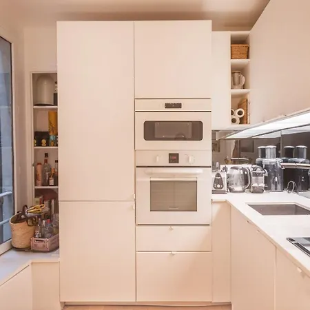 Apartment Republique Marais Charm Paris