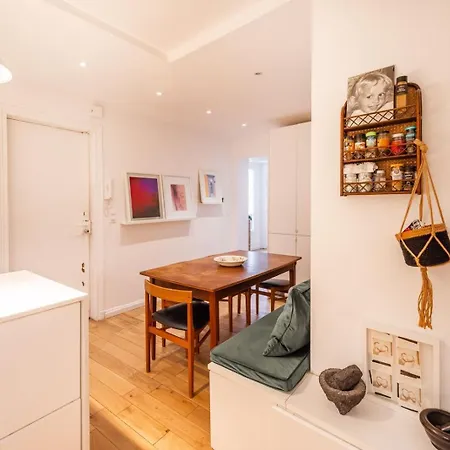 Republique Marais Charm Apartment *