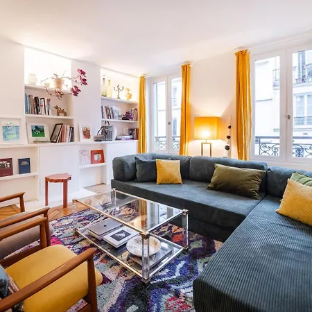 Republique Marais Charm Apartment